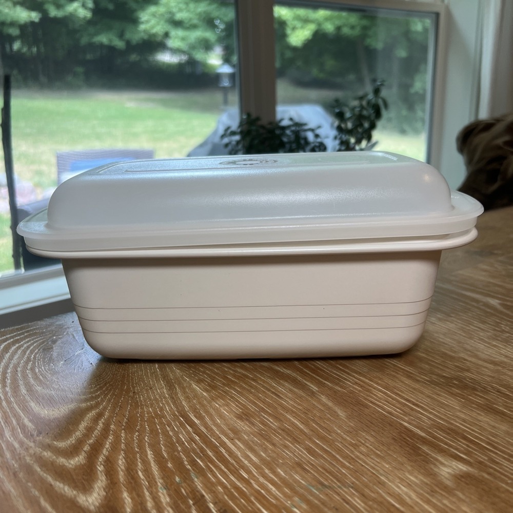Tupperware Ultra 21 Ovenware Loaf/Bread Pan 1745 2Qt & Sheer Seal